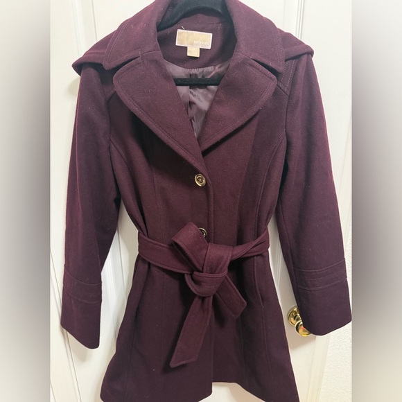 MICHAEL Michael Kors Jackets & Blazers - MICHAEL Michael Kors Women's Burgundy Trench Coat